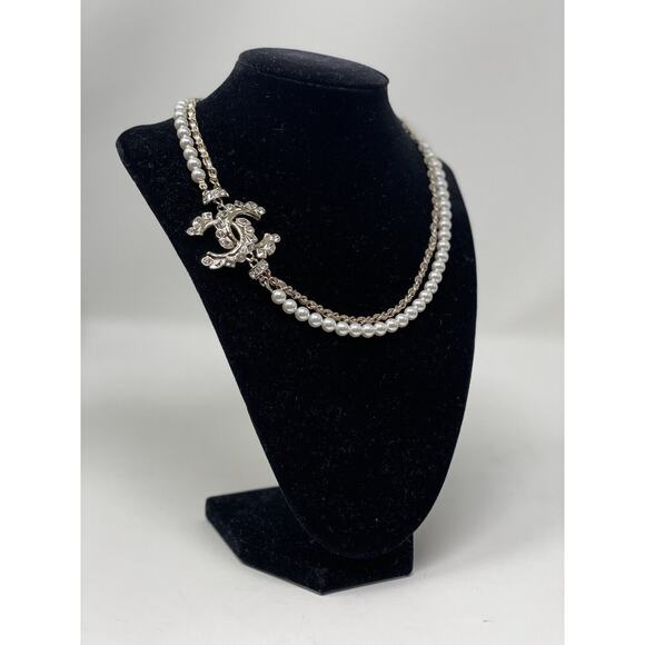 Chanel 23P Choker Pearly White Crystal CC Necklace NEW - Picture 1 of 14